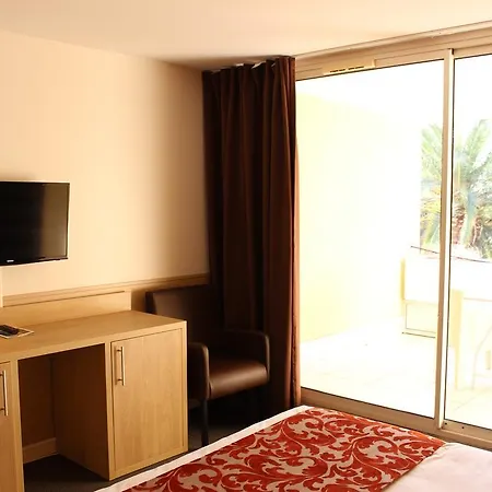 Royal 3* Cassis