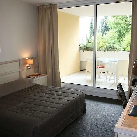 Royal Hotel 3*