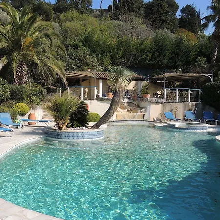 Royal Hotel 3*
